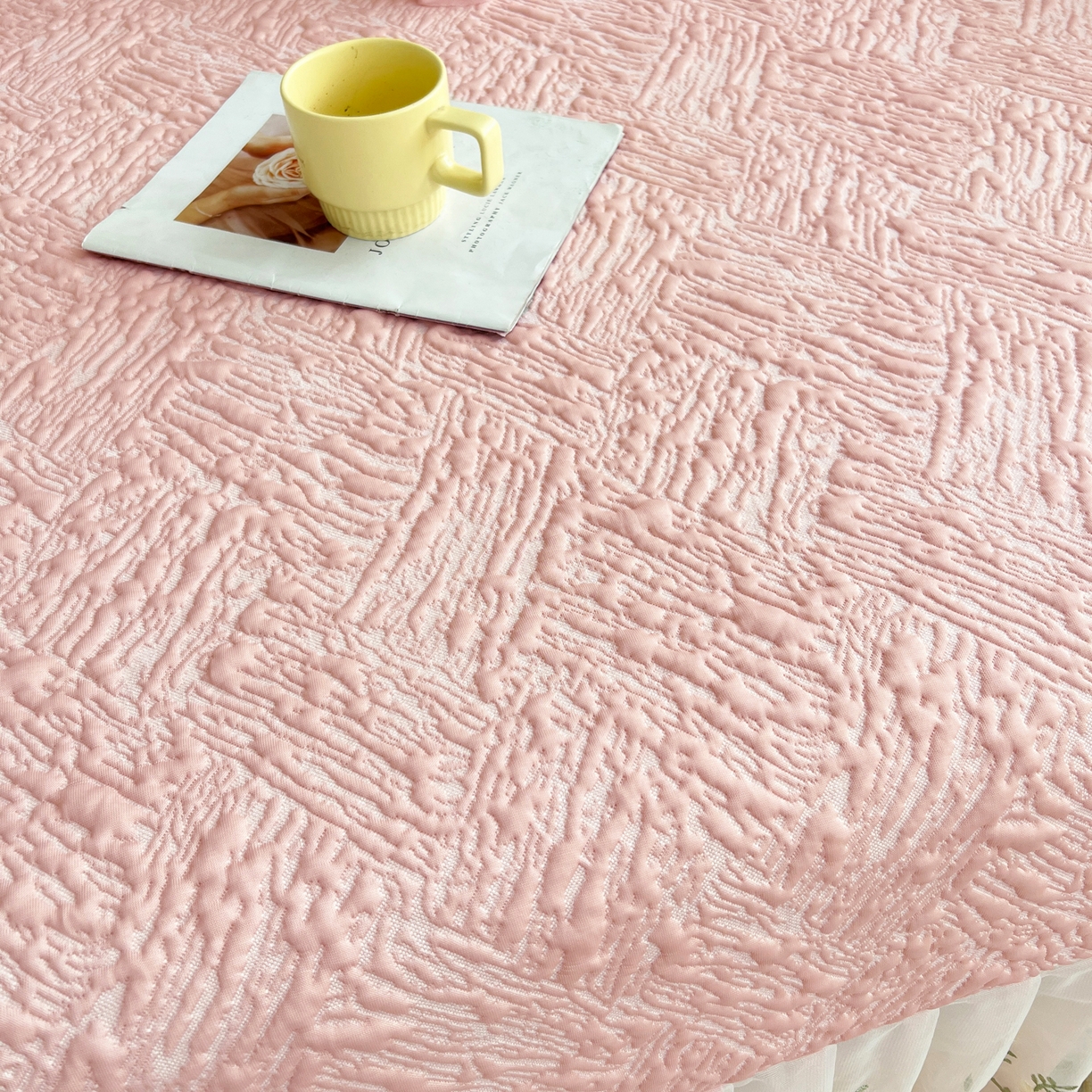 91家纺网 家纺一手货源 找家纺 能好家纺 2026春夏新款高分子PE冰豆豆床盖款凉席席子 轻奢粉