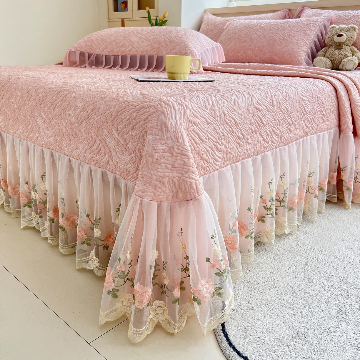 91家纺网 家纺一手货源 找家纺 能好家纺 2026春夏新款高分子PE冰豆豆床盖款凉席席子 轻奢粉