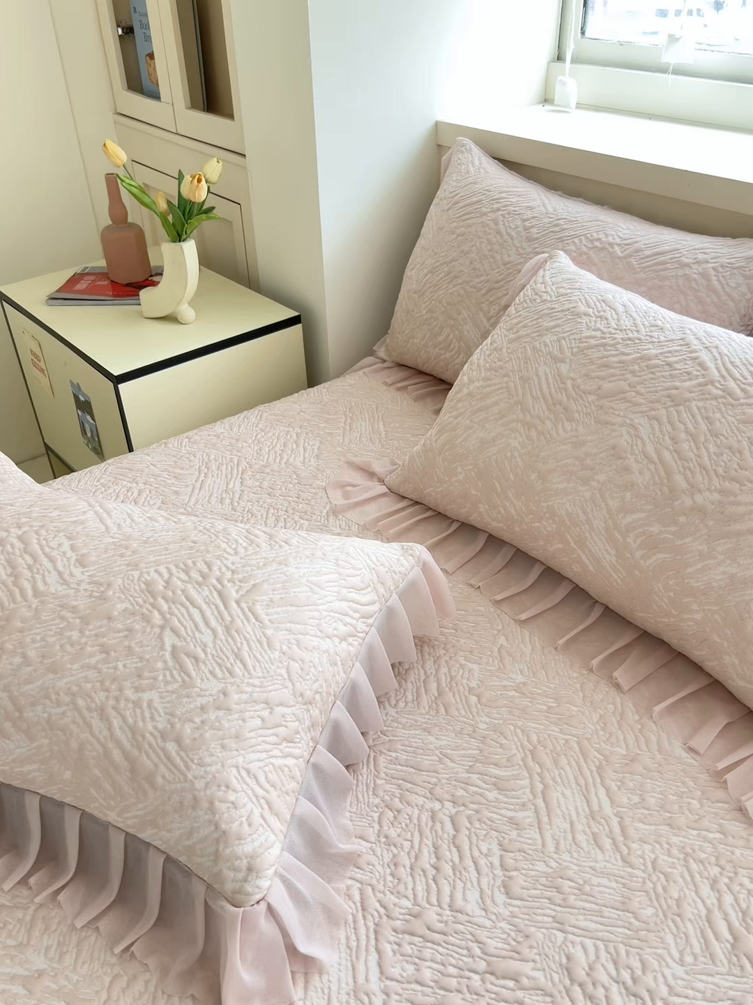 91家纺网 家纺一手货源 找家纺 能好家纺 2026春夏新款高分子PE冰豆豆床盖款凉席席子 轻奢粉