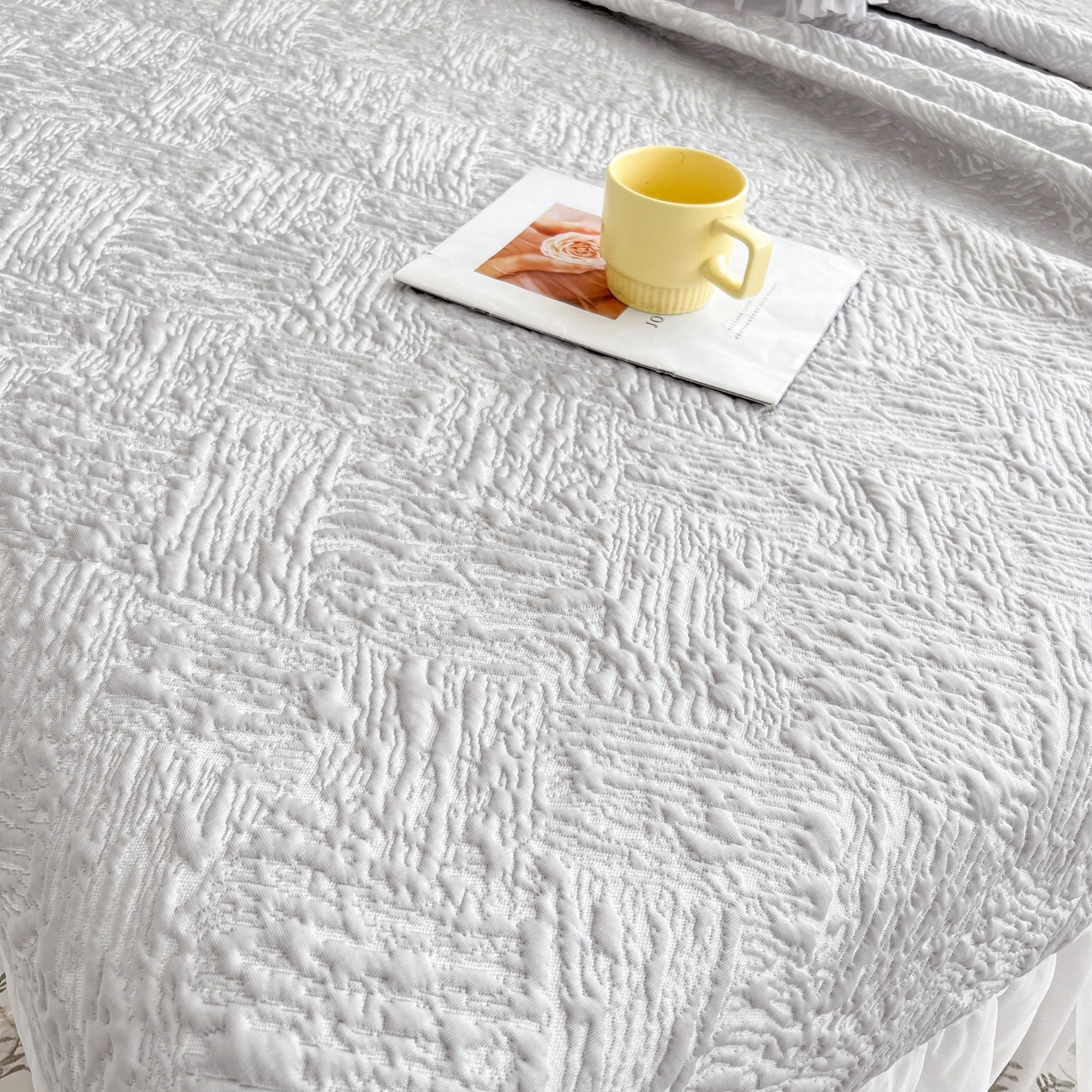 91家纺网 家纺一手货源 找家纺 能好家纺 2026春夏新款高分子PE冰豆豆床盖款凉席席子 轻奢灰