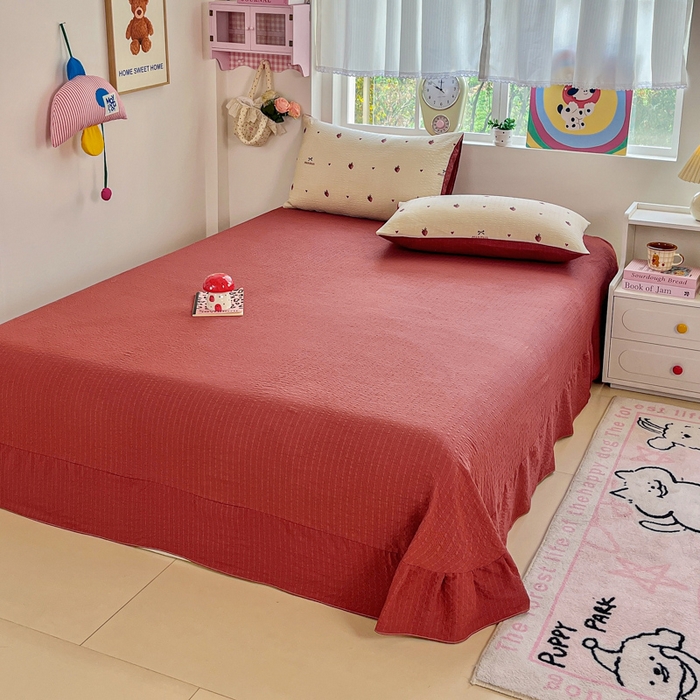 91家纺网 家纺一手货源 找家纺 利禾家纺 2026春夏新款泡芙纱简约夏被四件套夏凉被空调被 草莓-简约