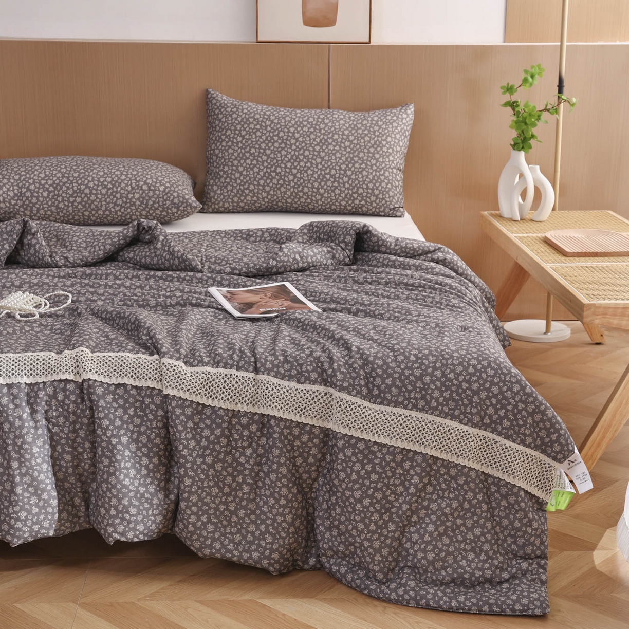 91家纺网 家纺一手货源 找家纺 尊妙被业 2026新款全棉双层纱蚕蛹蛋白抗菌夏被被子被芯 花影