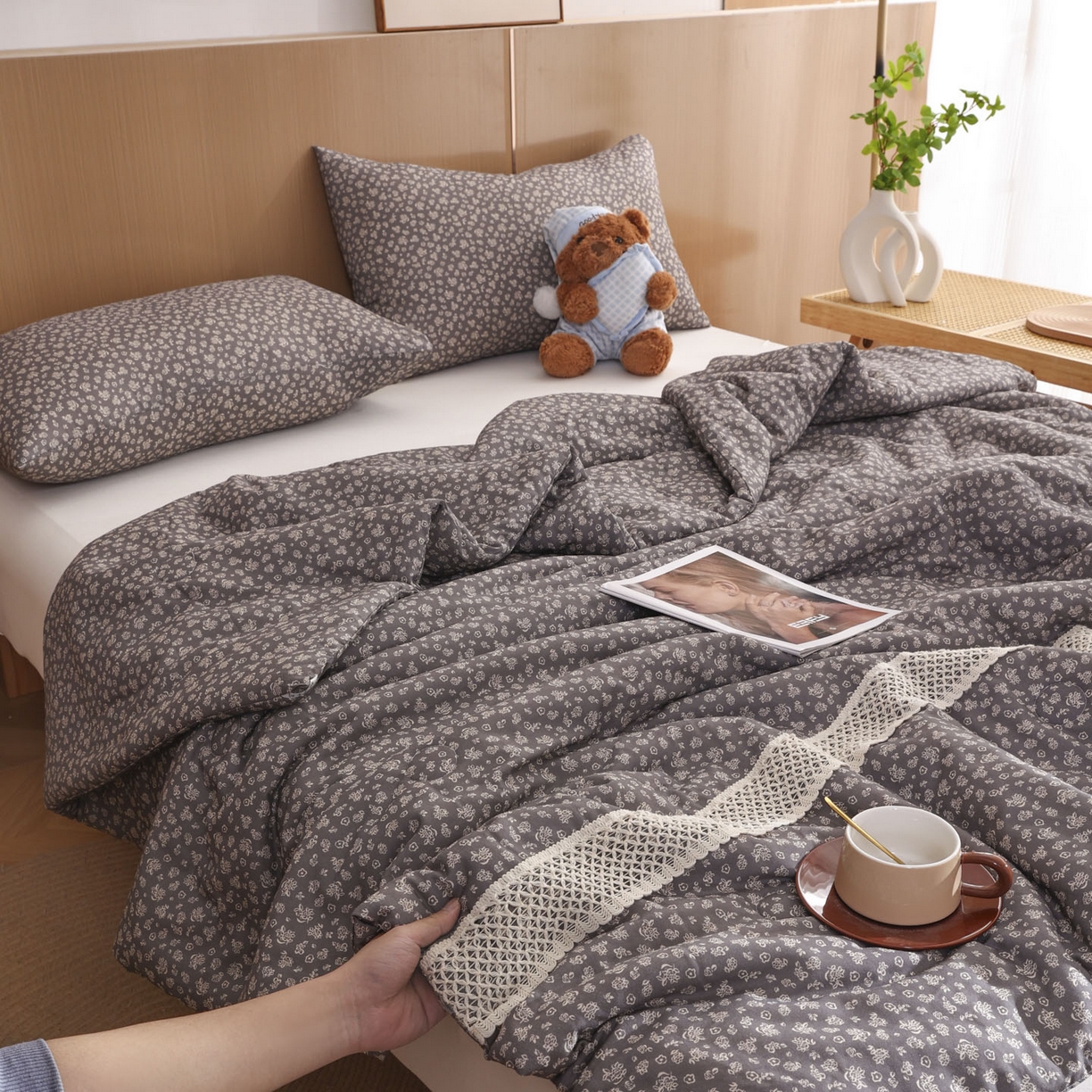 91家纺网 家纺一手货源 找家纺 尊妙被业 2026新款全棉双层纱蚕蛹蛋白抗菌夏被被子被芯 花影