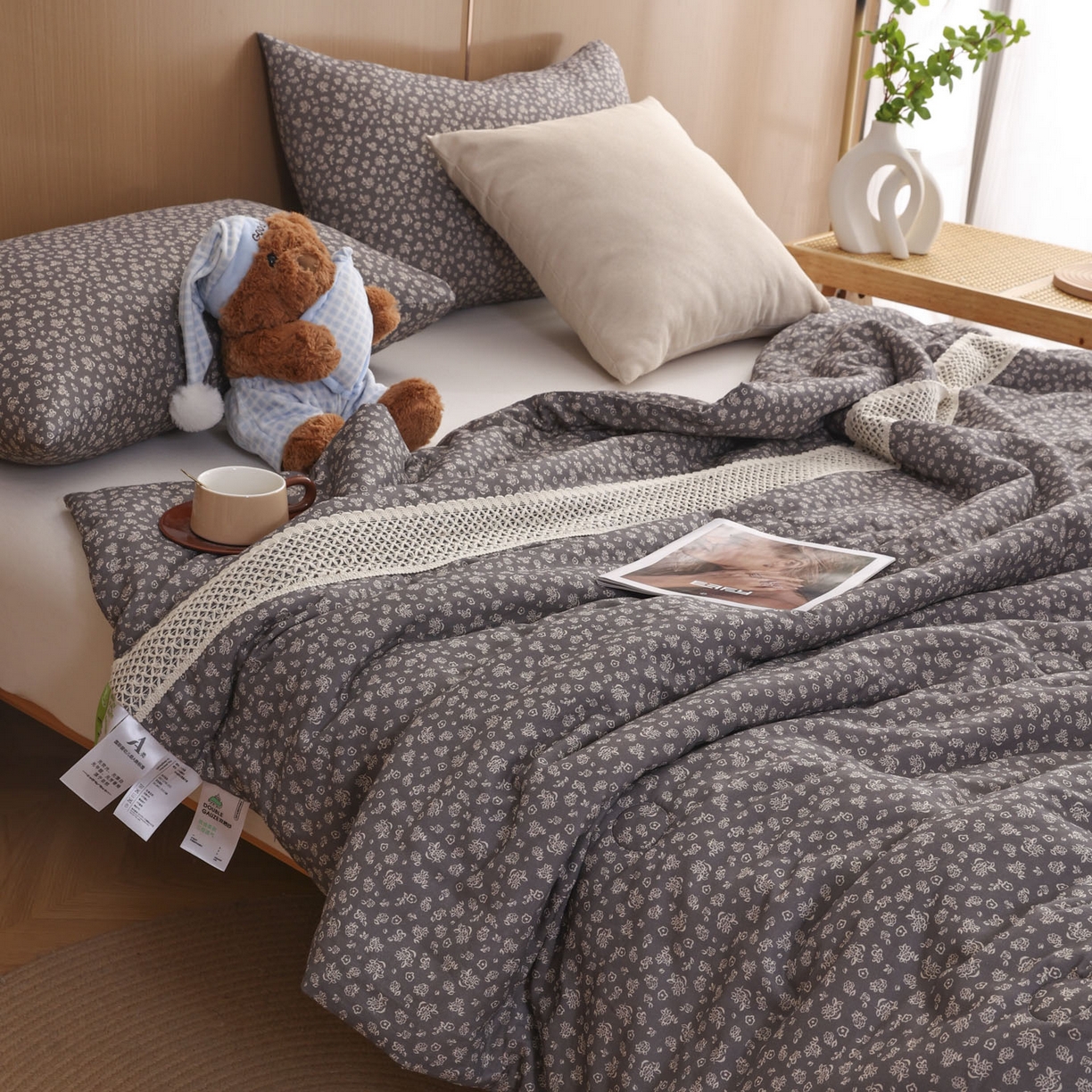 91家纺网 家纺一手货源 找家纺 尊妙被业 2026新款全棉双层纱蚕蛹蛋白抗菌夏被被子被芯 花影