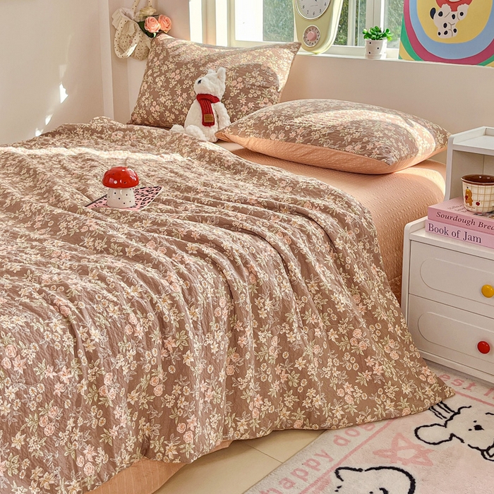 91家纺网 家纺一手货源 找家纺 利禾家纺 2026春夏新款泡芙纱简约夏被四件套夏凉被空调被 桔园-简约