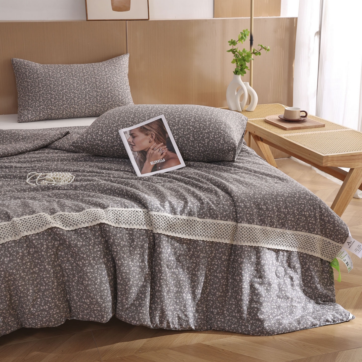 91家纺网 家纺一手货源 找家纺 尊妙被业 2026新款全棉双层纱蚕蛹蛋白抗菌夏被被子被芯 蔓纱-灰