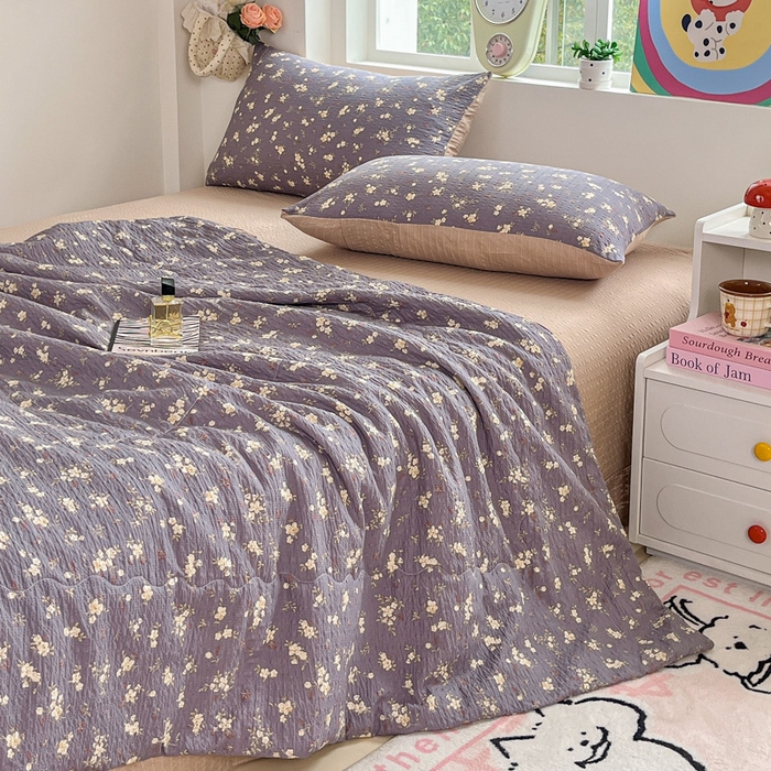 91家纺网 家纺一手货源 找家纺 利禾家纺 2026春夏新款泡芙纱简约夏被四件套夏凉被空调被 米兰灰-简约