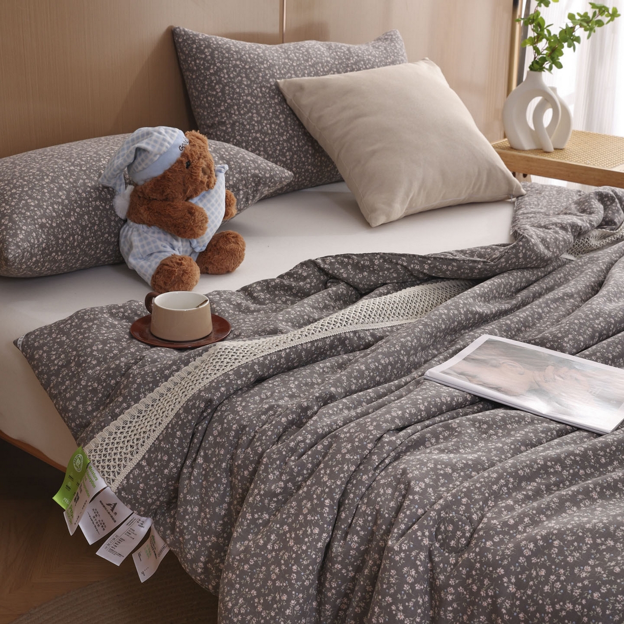 91家纺网 家纺一手货源 找家纺 尊妙被业 2026新款全棉双层纱蚕蛹蛋白抗菌夏被被子被芯 蔓纱-灰