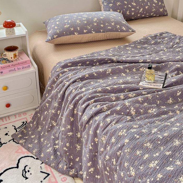 91家纺网 家纺一手货源 找家纺 利禾家纺 2026春夏新款泡芙纱简约夏被四件套夏凉被空调被 米兰灰-简约