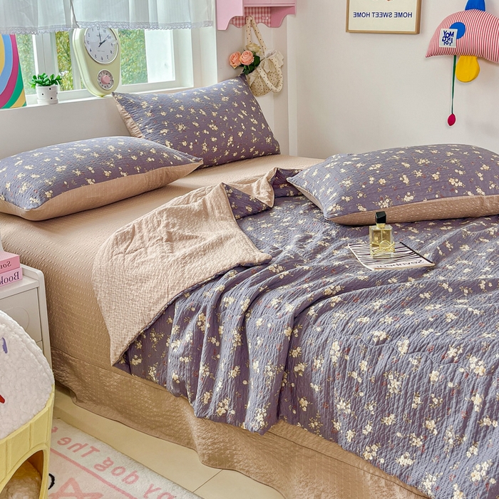 91家纺网 家纺一手货源 找家纺 利禾家纺 2026春夏新款泡芙纱简约夏被四件套夏凉被空调被 米兰灰-简约