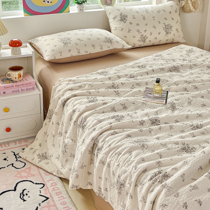 91家纺网 家纺一手货源 找家纺 利禾家纺 2026春夏新款泡芙纱简约夏被四件套夏凉被空调被 南洋-简约