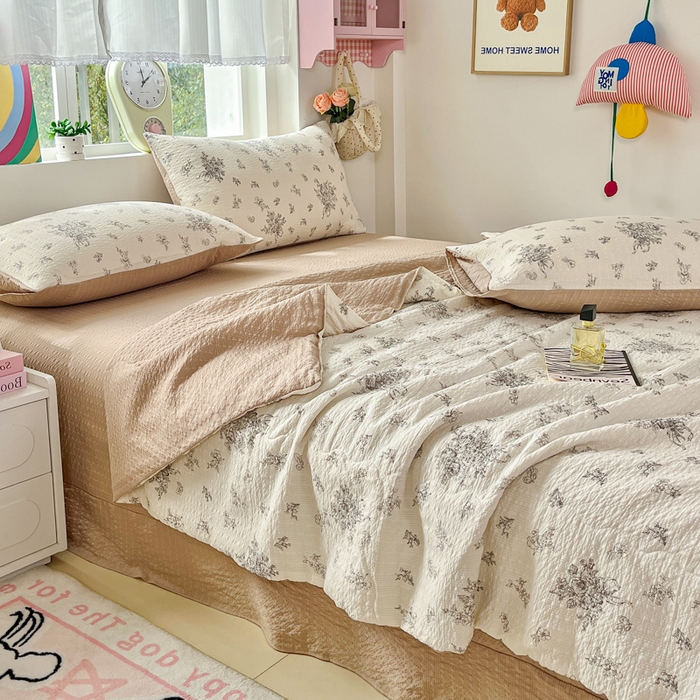 91家纺网 家纺一手货源 找家纺 利禾家纺 2026春夏新款泡芙纱简约夏被四件套夏凉被空调被 南洋-简约