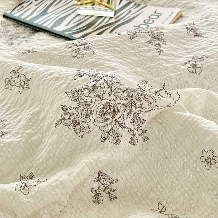 91家纺网 家纺一手货源 找家纺 利禾家纺 2026春夏新款泡芙纱简约夏被四件套夏凉被空调被 南洋-简约