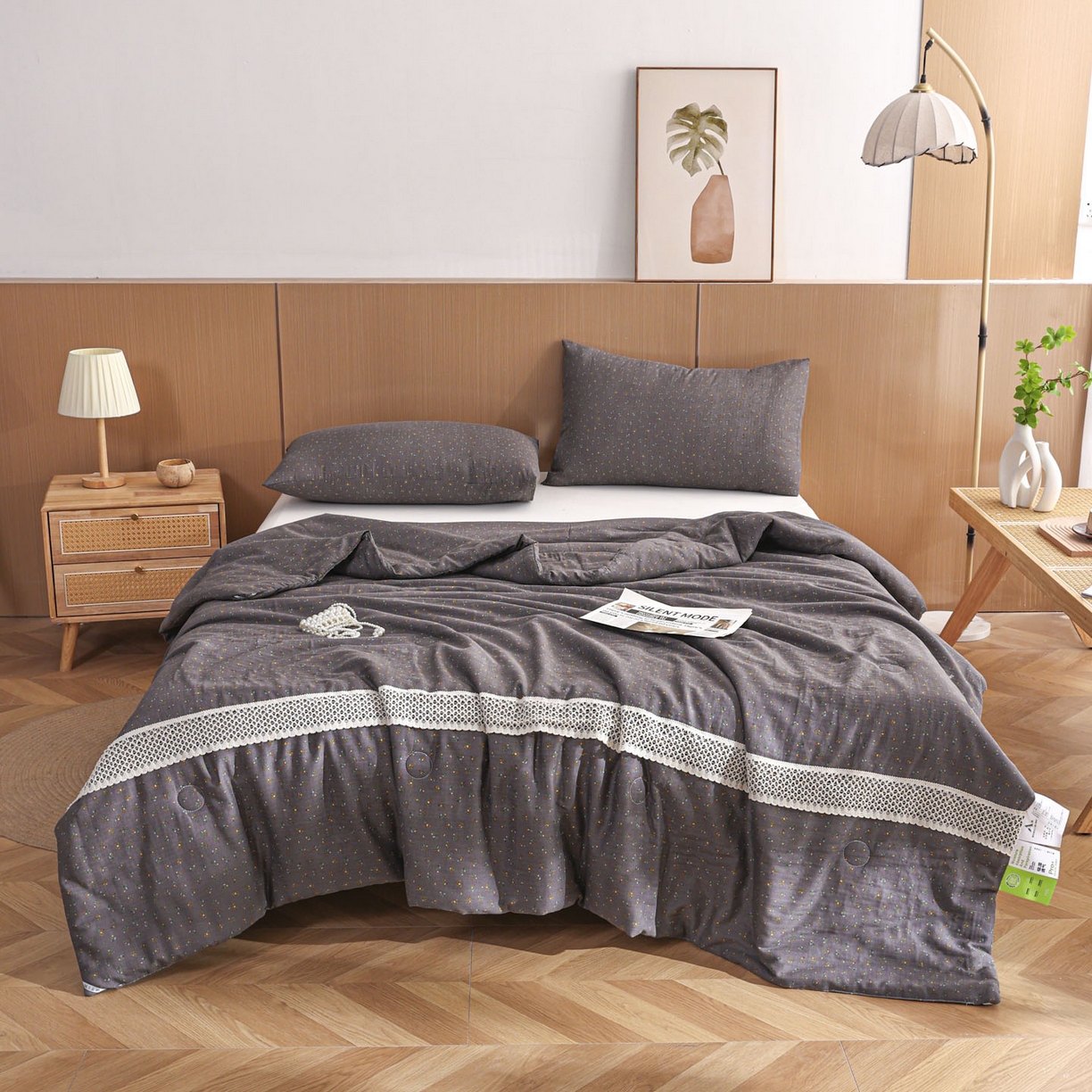 91家纺网 家纺一手货源 找家纺 尊妙被业 2026新款全棉双层纱蚕蛹蛋白抗菌夏被被子被芯 素棠影-灰