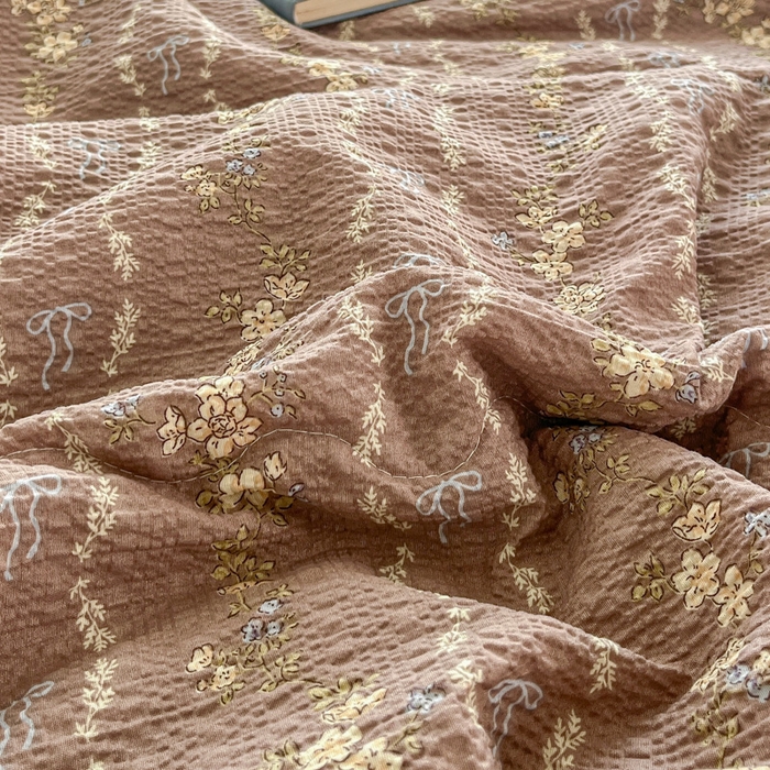 91家纺网 家纺一手货源 找家纺 利禾家纺 2026春夏新款泡芙纱简约夏被四件套夏凉被空调被 情人节咖-简约