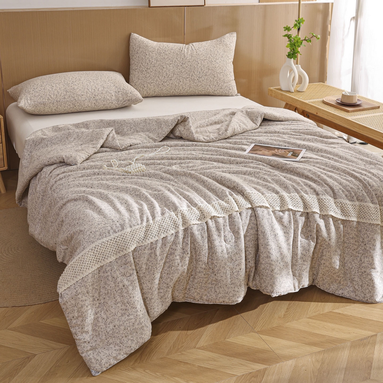 91家纺网 家纺一手货源 找家纺 尊妙被业 2026新款全棉双层纱蚕蛹蛋白抗菌夏被被子被芯 细枝漫野