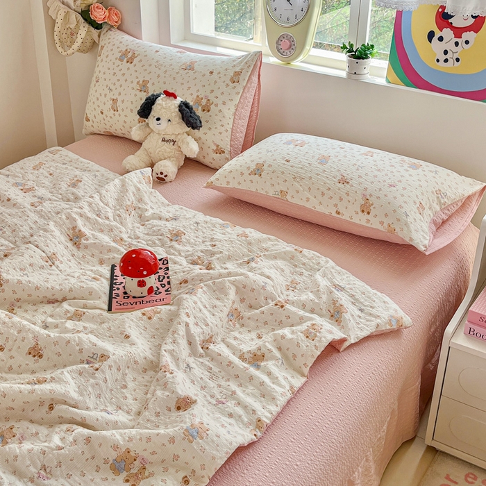 91家纺网 家纺一手货源 找家纺 利禾家纺 2026春夏新款泡芙纱简约夏被四件套夏凉被空调被 生日熊-简约