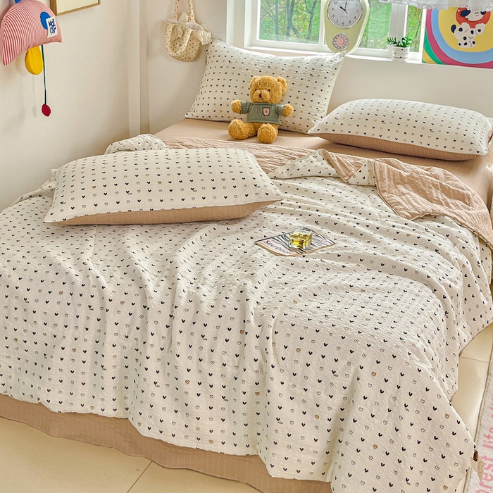 91家纺网 家纺一手货源 找家纺 利禾家纺 2026春夏新款泡芙纱简约夏被四件套夏凉被空调被 心心相印-简约