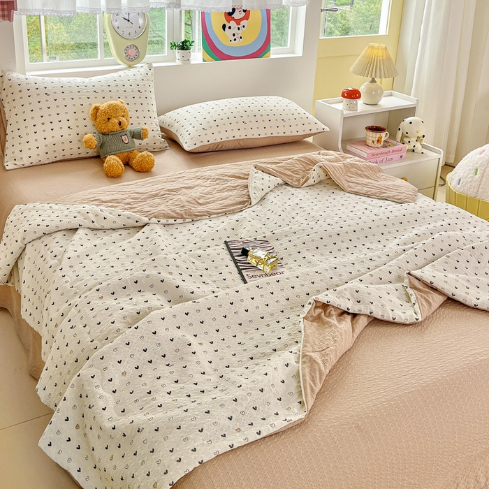 91家纺网 家纺一手货源 找家纺 利禾家纺 2026春夏新款泡芙纱简约夏被四件套夏凉被空调被 心心相印-简约