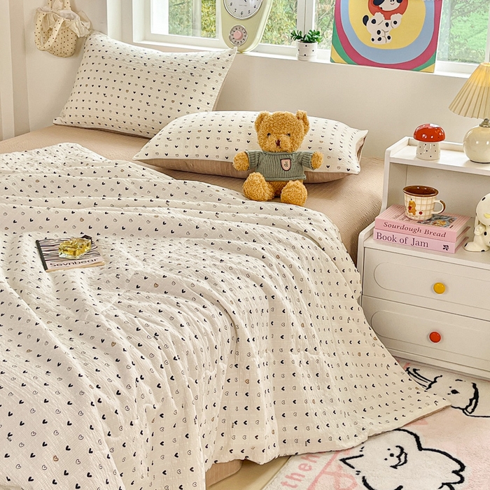 91家纺网 家纺一手货源 找家纺 利禾家纺 2026春夏新款泡芙纱简约夏被四件套夏凉被空调被 心心相印-简约