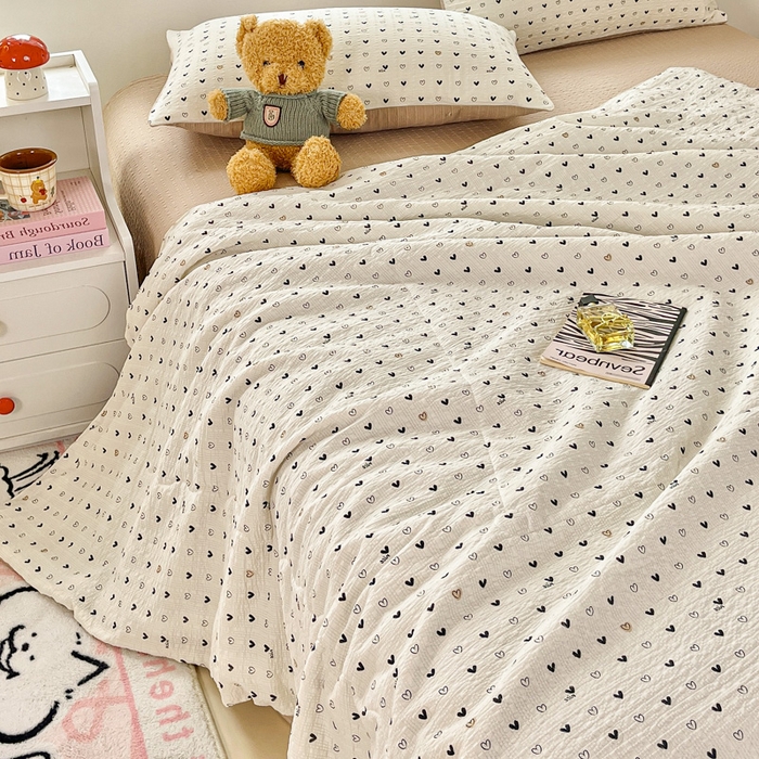 91家纺网 家纺一手货源 找家纺 利禾家纺 2026春夏新款泡芙纱简约夏被四件套夏凉被空调被 心心相印-简约