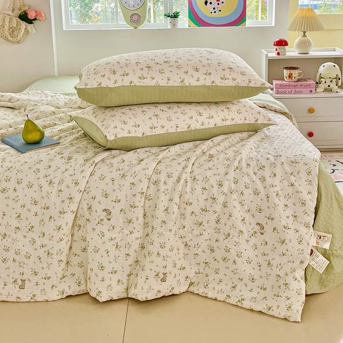 91家纺网 家纺一手货源 找家纺 利禾家纺 2026春夏新款泡芙纱简约夏被四件套夏凉被空调被 叶初开-简约