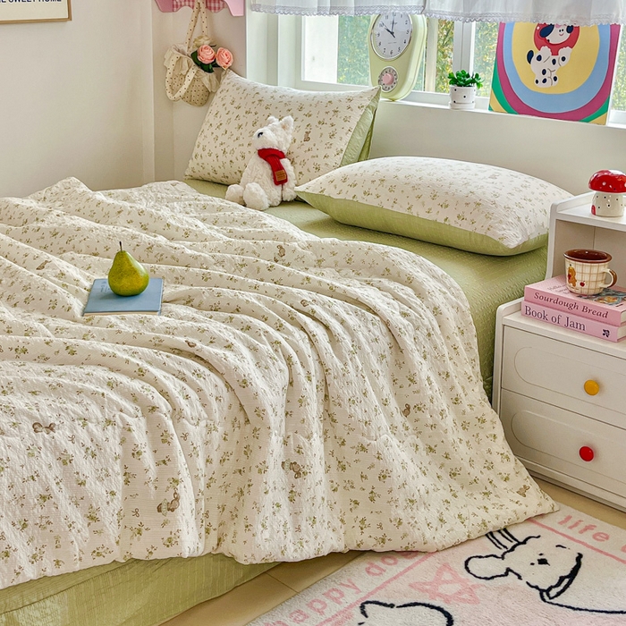 91家纺网 家纺一手货源 找家纺 利禾家纺 2026春夏新款泡芙纱简约夏被四件套夏凉被空调被 叶初开-简约