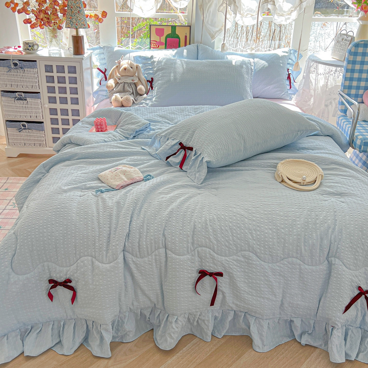 91家纺网 家纺一手货源 找家纺 爱彼家纺 2026新款纯色花边蝴蝶结夏被空调被夏凉被 蝴蝶结夏被-海盐奶芙