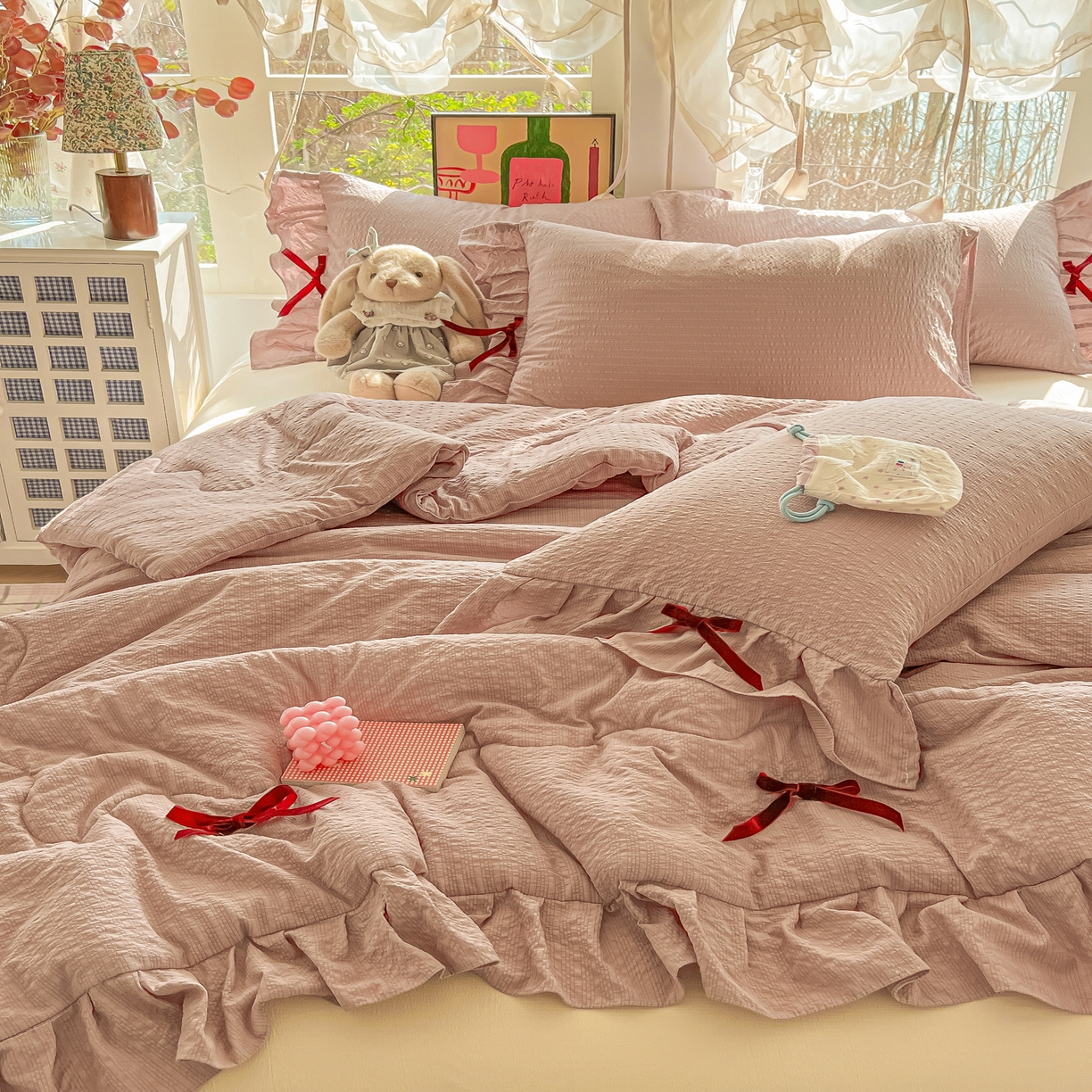 91家纺网 家纺一手货源 找家纺 爱彼家纺 2026新款纯色花边蝴蝶结夏被空调被夏凉被 蝴蝶结夏被-咖啡奶糖