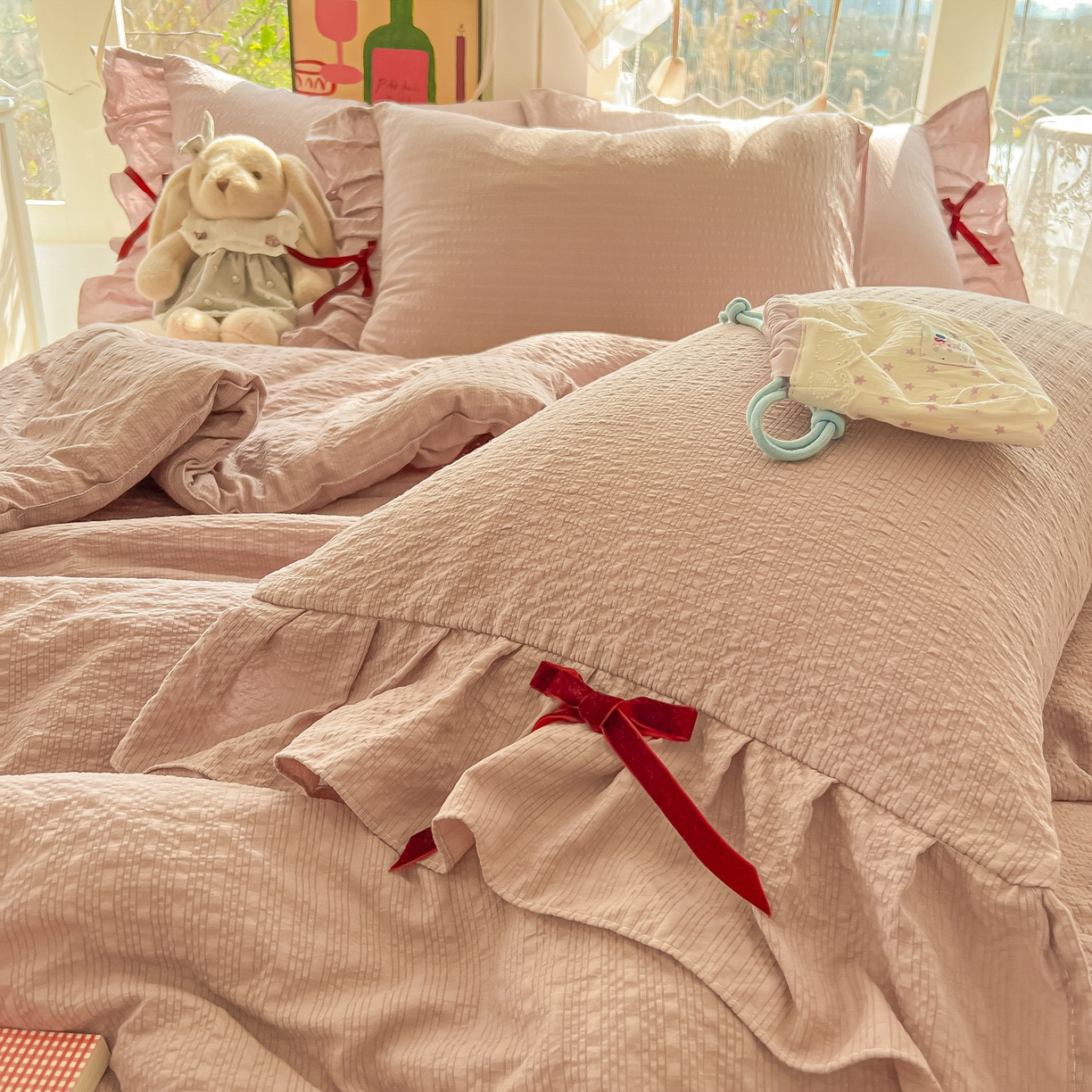 91家纺网 家纺一手货源 找家纺 爱彼家纺 2026新款纯色花边蝴蝶结夏被空调被夏凉被 蝴蝶结夏被-咖啡奶糖