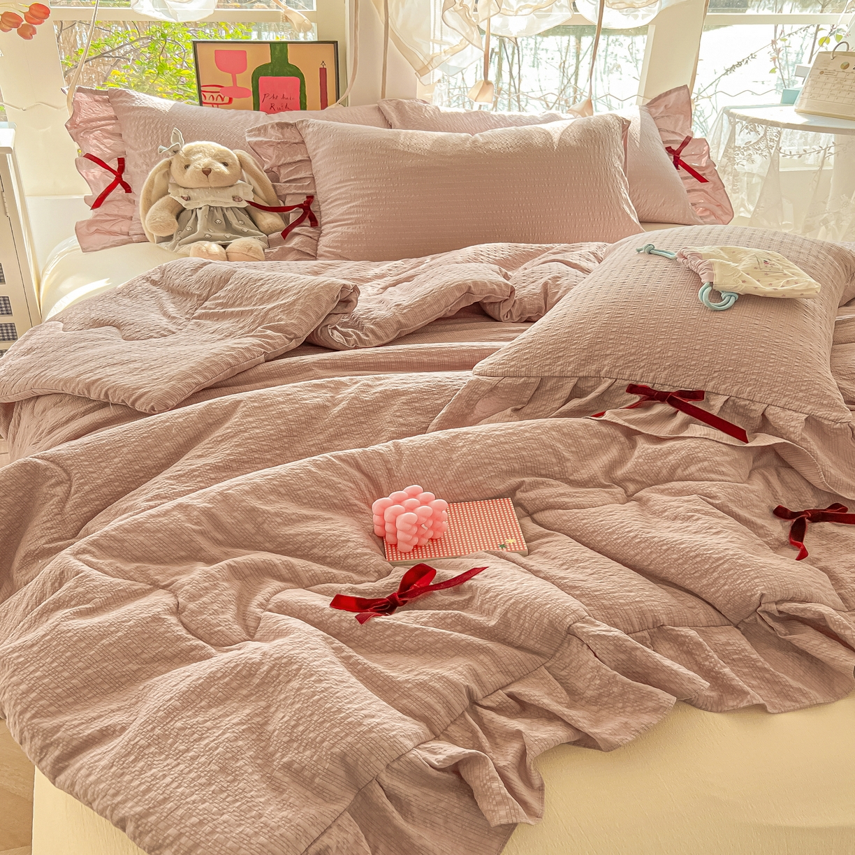 91家纺网 家纺一手货源 找家纺 爱彼家纺 2026新款纯色花边蝴蝶结夏被空调被夏凉被 蝴蝶结夏被-咖啡奶糖