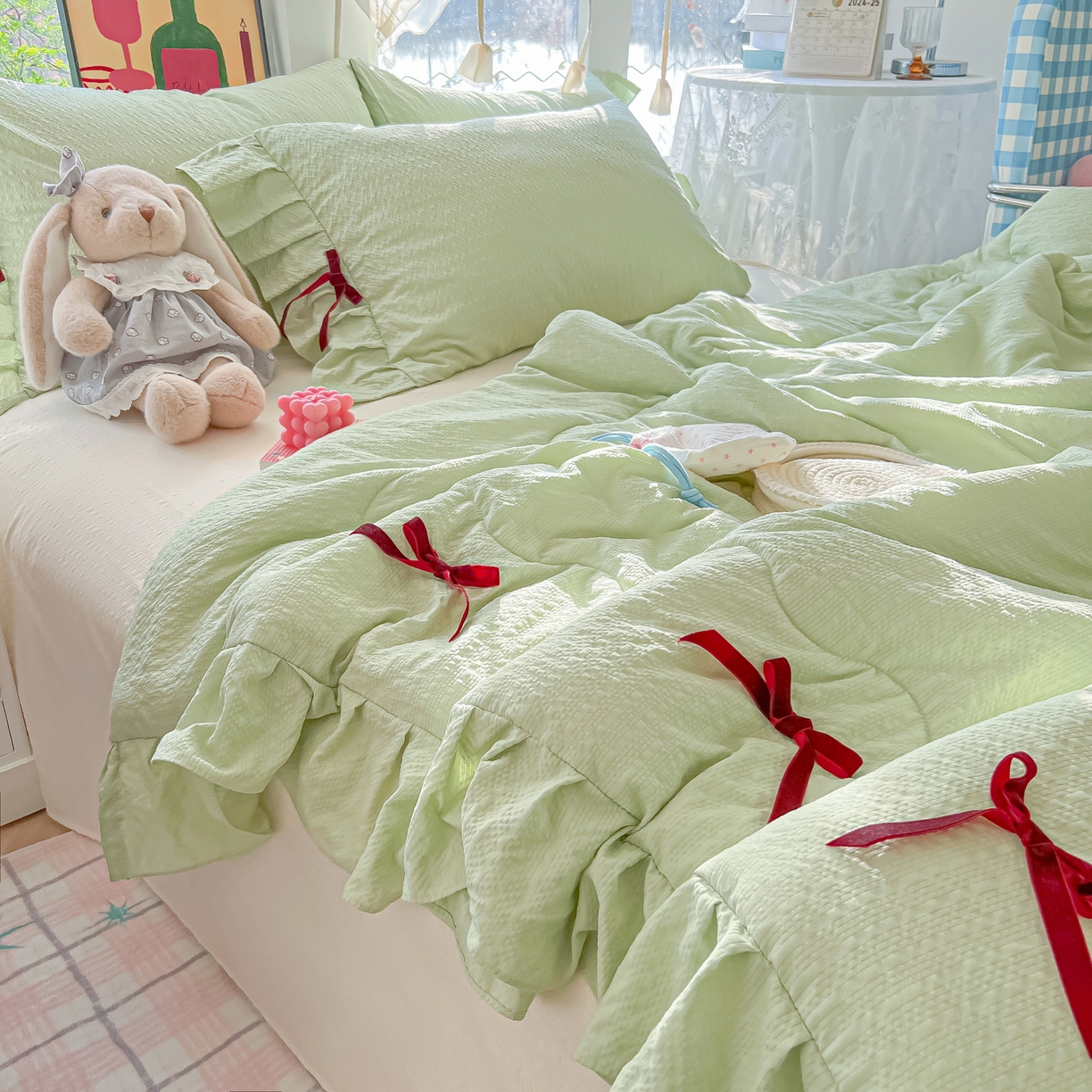 91家纺网 家纺一手货源 找家纺 爱彼家纺 2026新款纯色花边蝴蝶结夏被空调被夏凉被 蝴蝶结夏被-抹茶奶芙