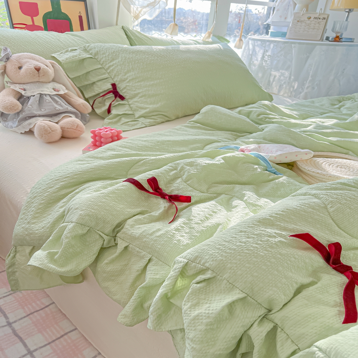 91家纺网 家纺一手货源 找家纺 爱彼家纺 2026新款纯色花边蝴蝶结夏被空调被夏凉被 蝴蝶结夏被-抹茶奶芙