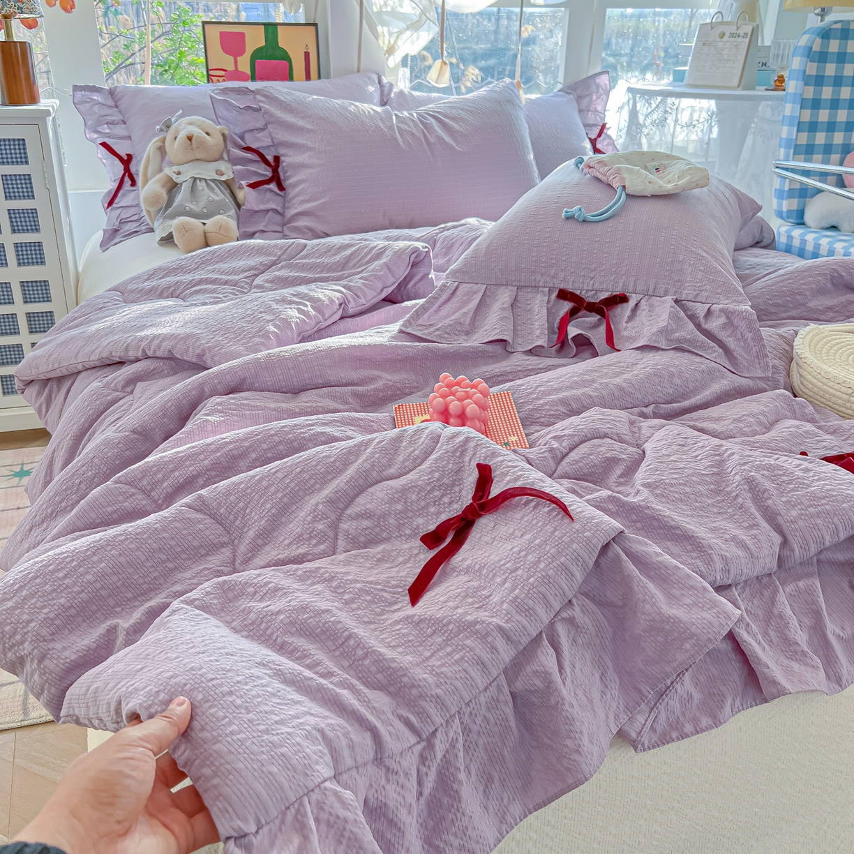 91家纺网 家纺一手货源 找家纺 爱彼家纺 2026新款纯色花边蝴蝶结夏被空调被夏凉被 蝴蝶结夏被-小兔芋泥