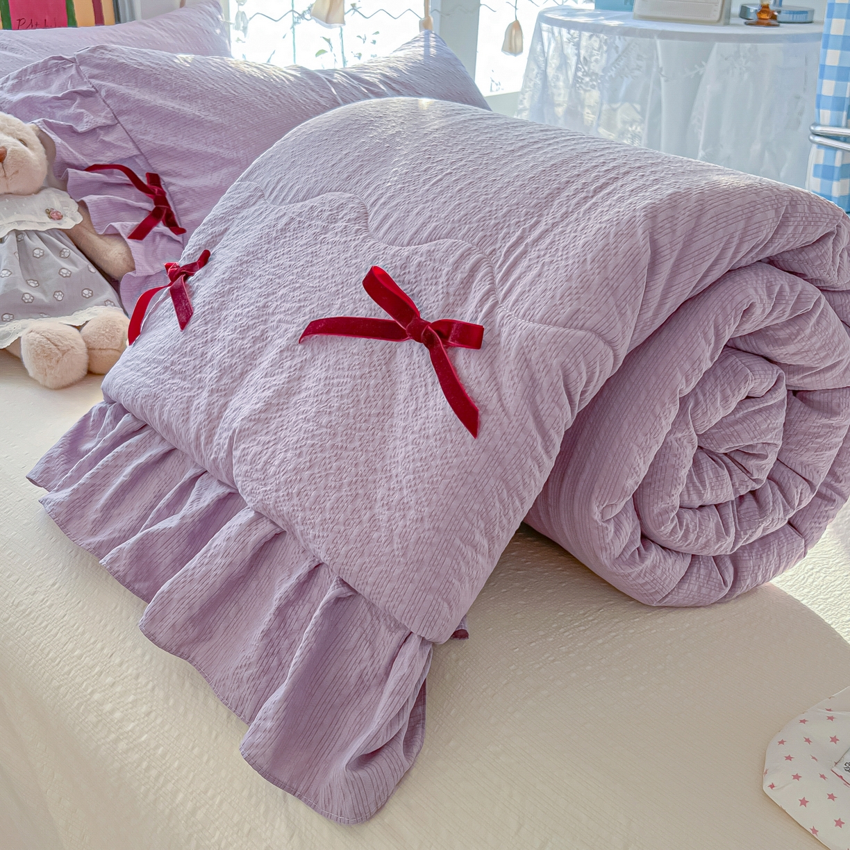 91家纺网 家纺一手货源 找家纺 爱彼家纺 2026新款纯色花边蝴蝶结夏被空调被夏凉被 蝴蝶结夏被-小兔芋泥