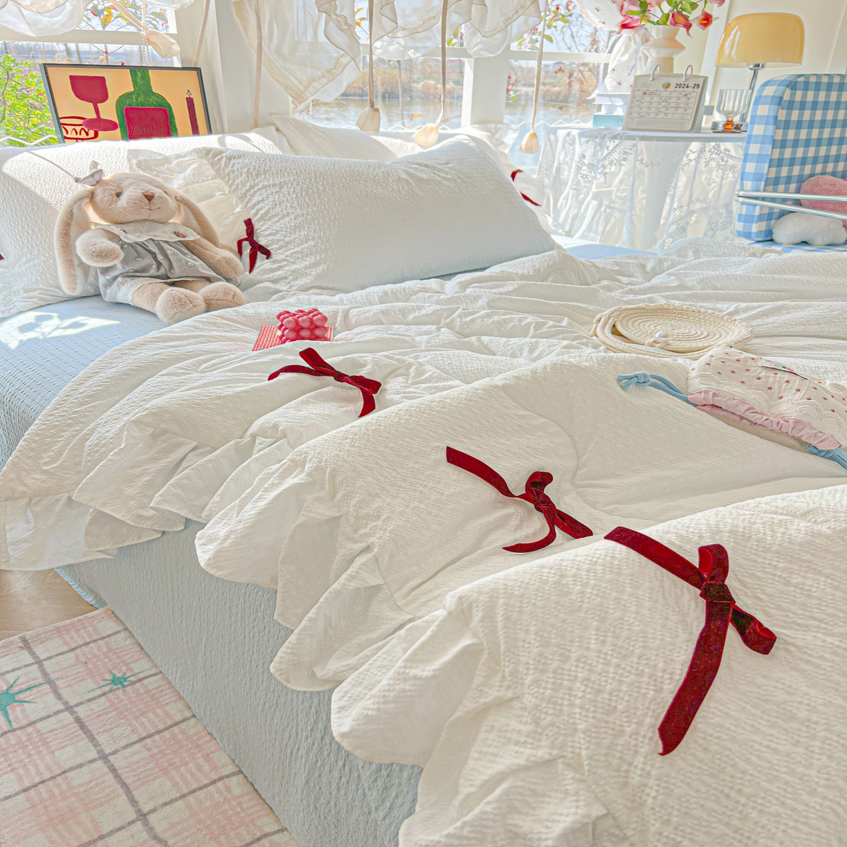 91家纺网 家纺一手货源 找家纺 爱彼家纺 2026新款纯色花边蝴蝶结夏被空调被夏凉被 蝴蝶结夏被-云朵奶冻