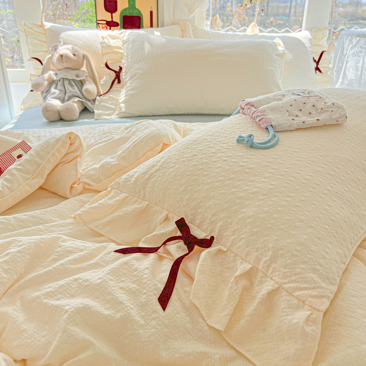 91家纺网 家纺一手货源 找家纺 爱彼家纺 2026新款纯色花边蝴蝶结夏被空调被夏凉被 蝴蝶结夏被-芝士奶冻