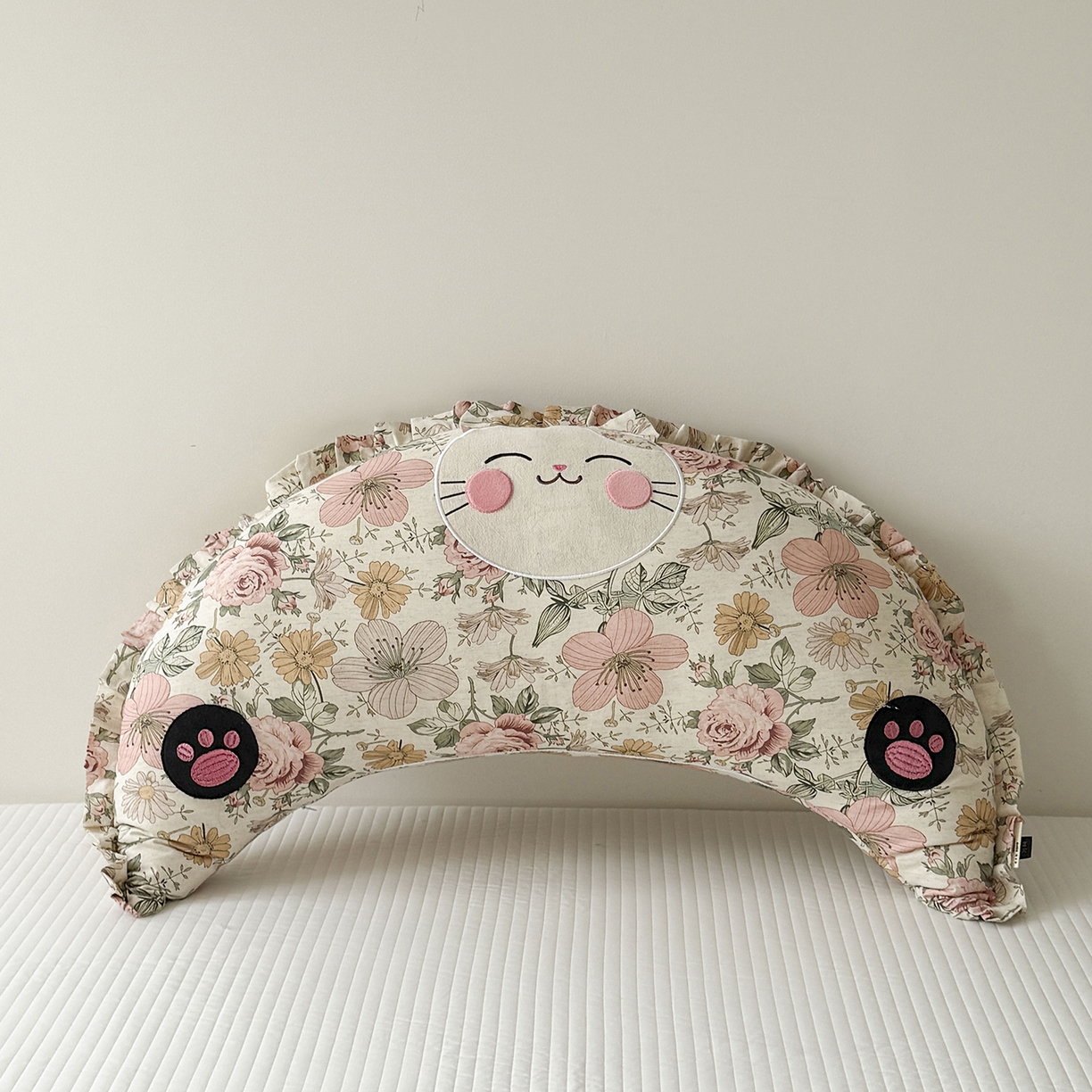 91家纺网 家纺一手货源 找家纺 （总）蔻眠 多功能月亮猫棉麻大抱枕靠枕卡通枕芯异形枕头