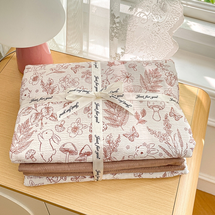 91家纺网 家纺一手货源 找家纺 梦卓家纺 2026新款超柔云感木棉双层纱四件套 蘑菇小兔屋