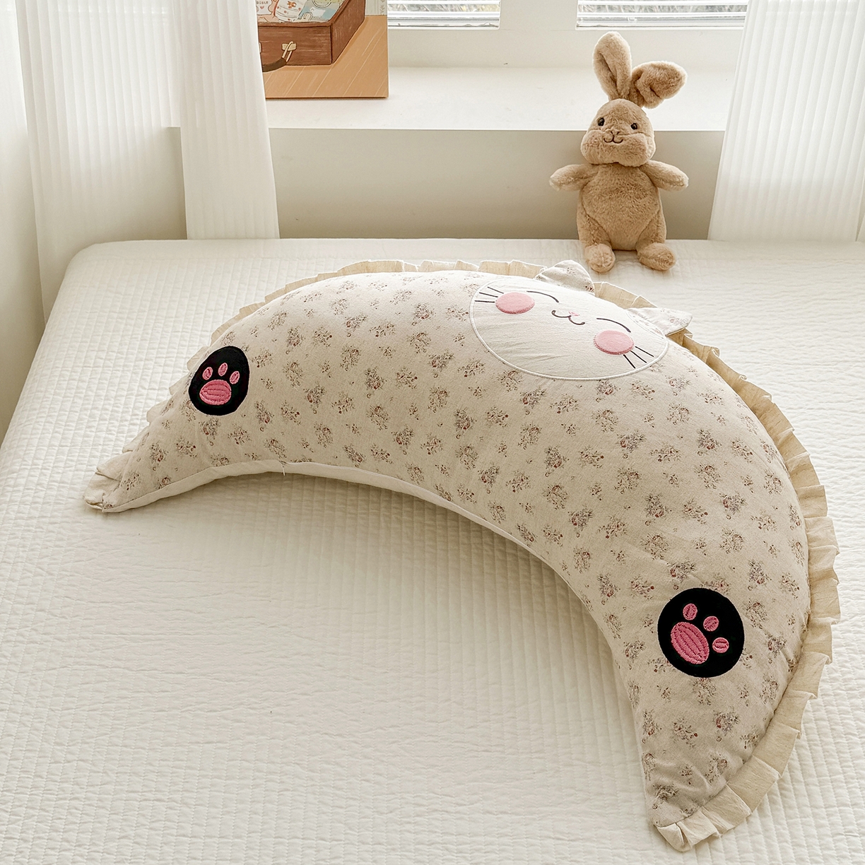 91家纺网 家纺一手货源 找家纺 蔻眠 多功能月亮猫棉麻大抱枕靠枕卡通枕芯异形枕头 月亮猫-花语