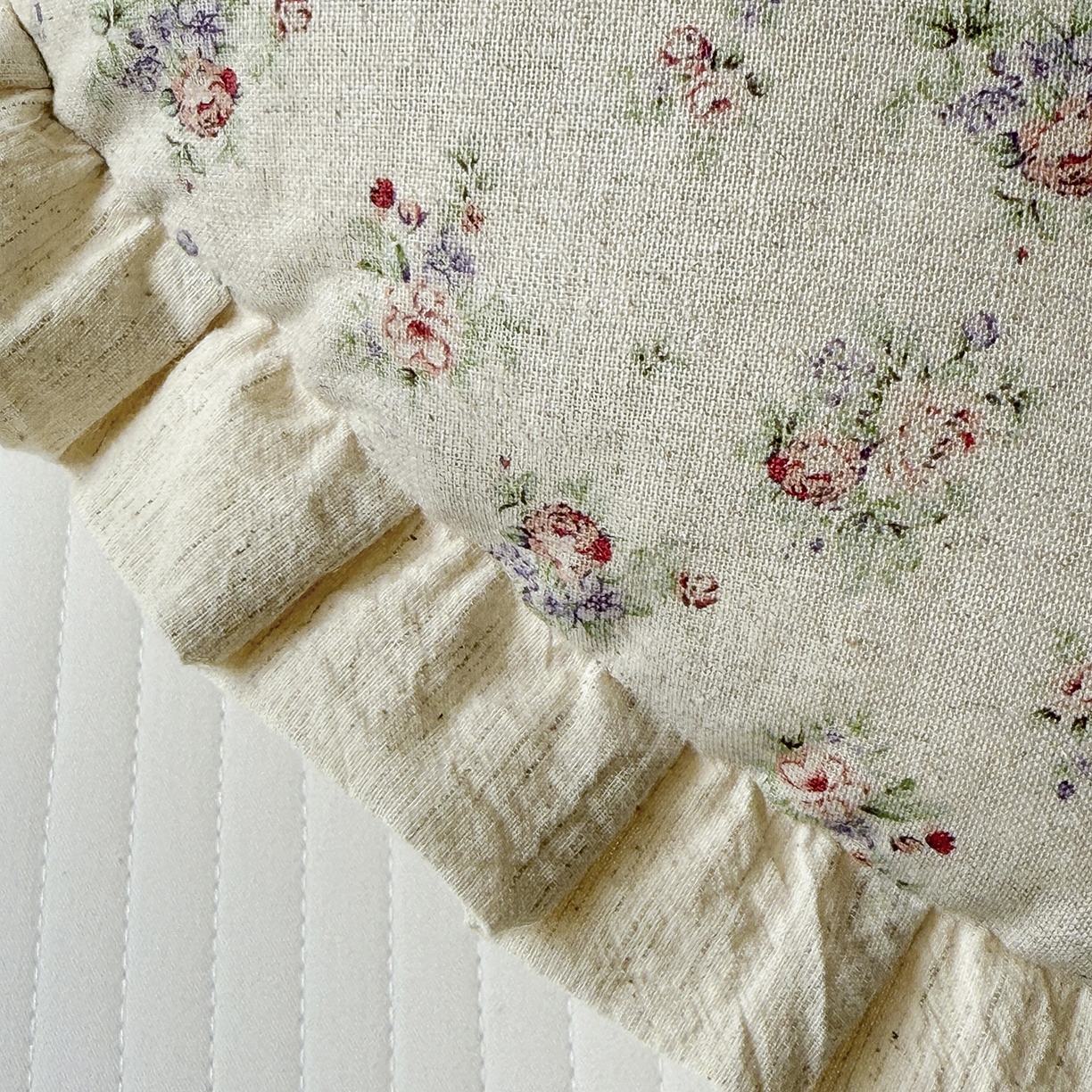 91家纺网 家纺一手货源 找家纺 蔻眠 多功能月亮猫棉麻大抱枕靠枕卡通枕芯异形枕头 月亮猫-花语