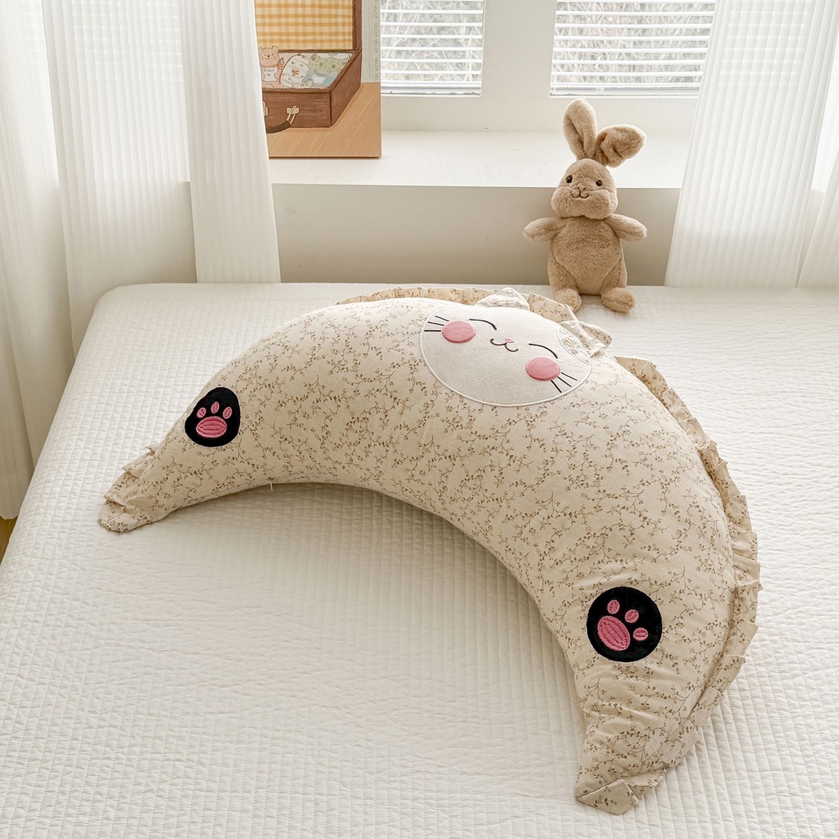 91家纺网 家纺一手货源 找家纺 蔻眠 多功能月亮猫棉麻大抱枕靠枕卡通枕芯异形枕头 月亮猫-花蔓