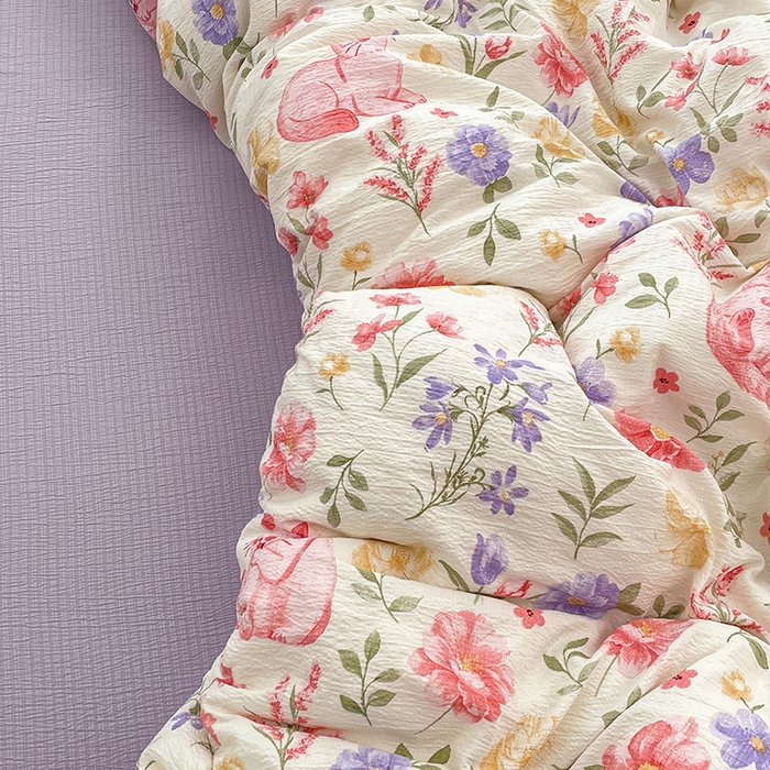 91家纺网 家纺一手货源 找家纺 梦卓家纺 2026新款超柔云感木棉双层纱四件套 紫花小猫