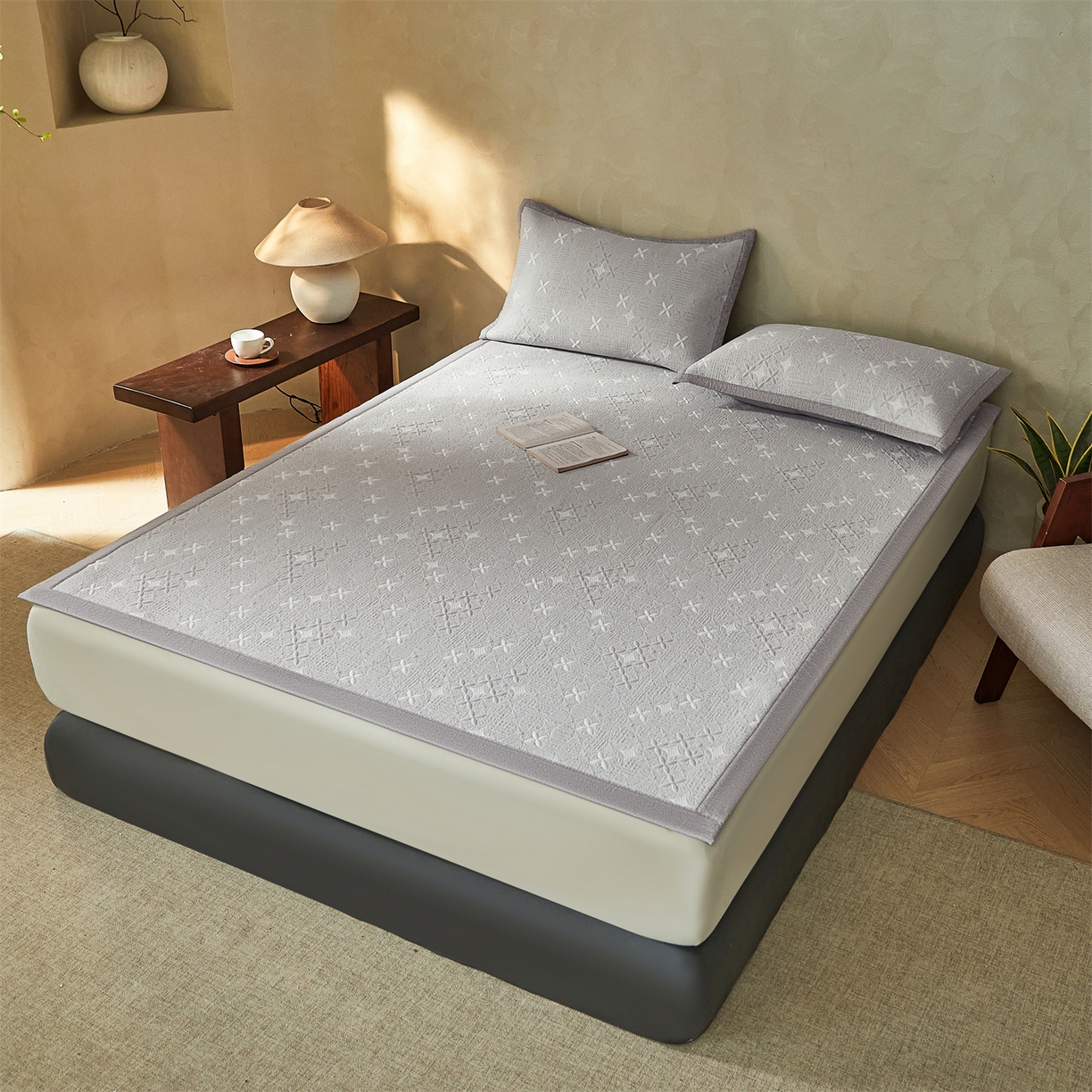 91家纺网 家纺一手货源 找家纺 慕木家纺 2026新款冰豆豆满天星凉席床笠席子凉席 床席款-满天星-灰