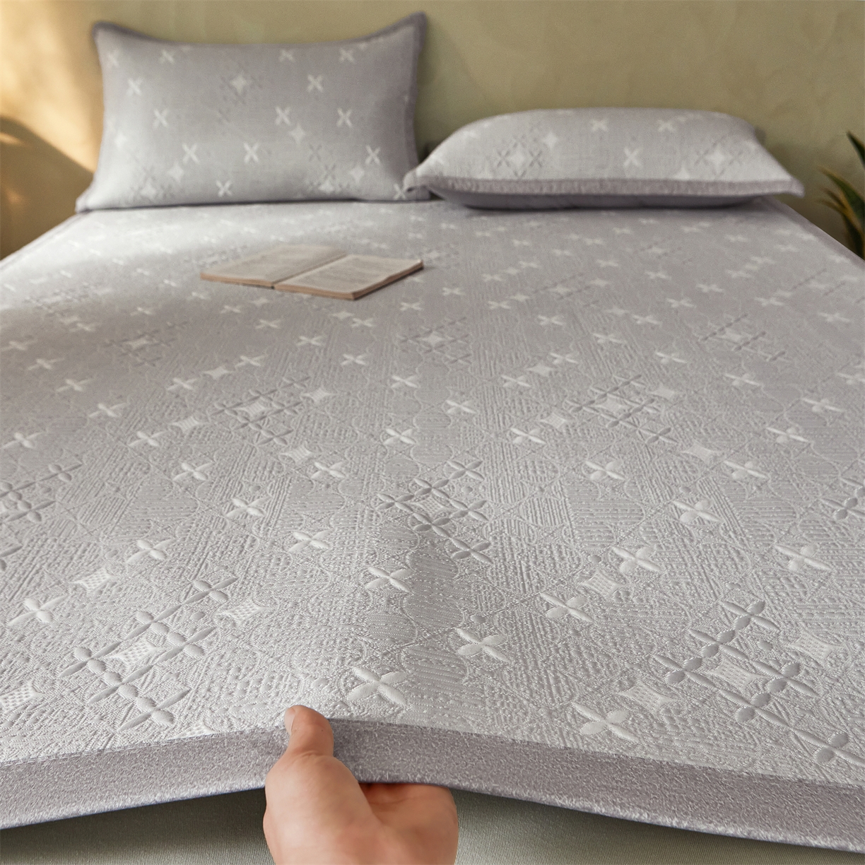 91家纺网 家纺一手货源 找家纺 慕木家纺 2026新款冰豆豆满天星凉席床笠席子凉席 床席款-满天星-灰