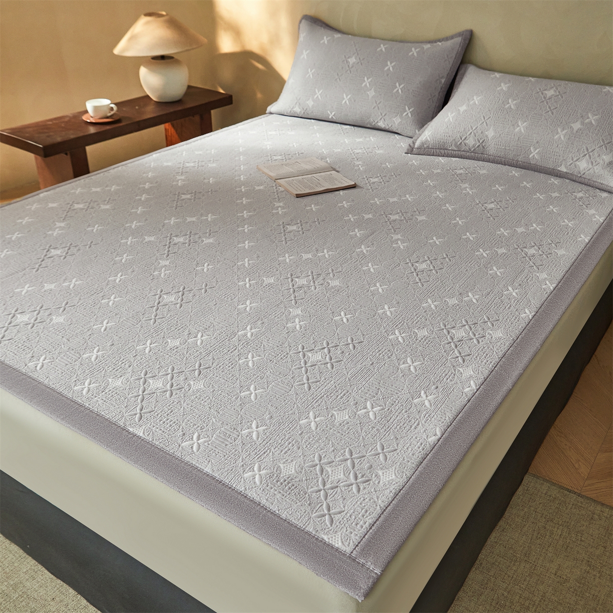 91家纺网 家纺一手货源 找家纺 慕木家纺 2026新款冰豆豆满天星凉席床笠席子凉席 床席款-满天星-灰