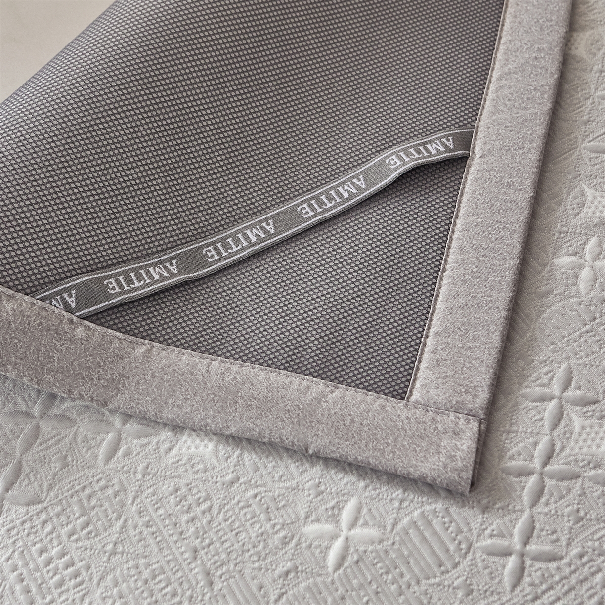 91家纺网 家纺一手货源 找家纺 慕木家纺 2026新款冰豆豆满天星凉席床笠席子凉席 床席款-满天星-灰