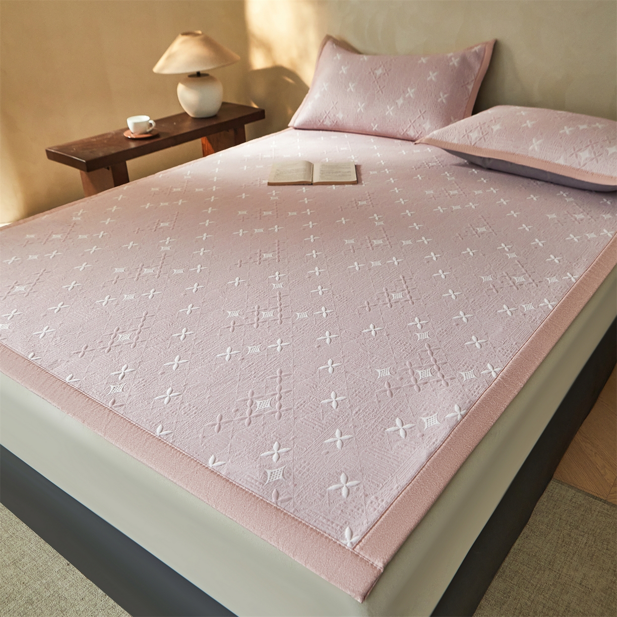 91家纺网 家纺一手货源 找家纺 慕木家纺 2026新款冰豆豆满天星凉席床笠席子凉席 床席款-满天星-粉