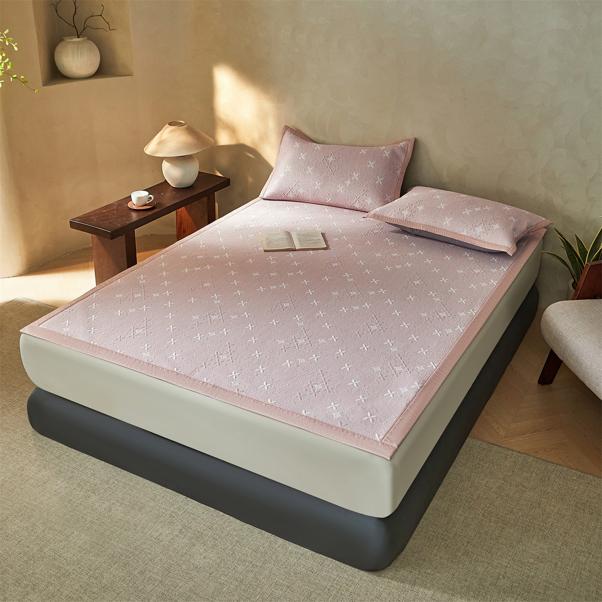 91家纺网 家纺一手货源 找家纺 慕木家纺 2026新款冰豆豆满天星凉席床笠席子凉席 床席款-满天星-粉