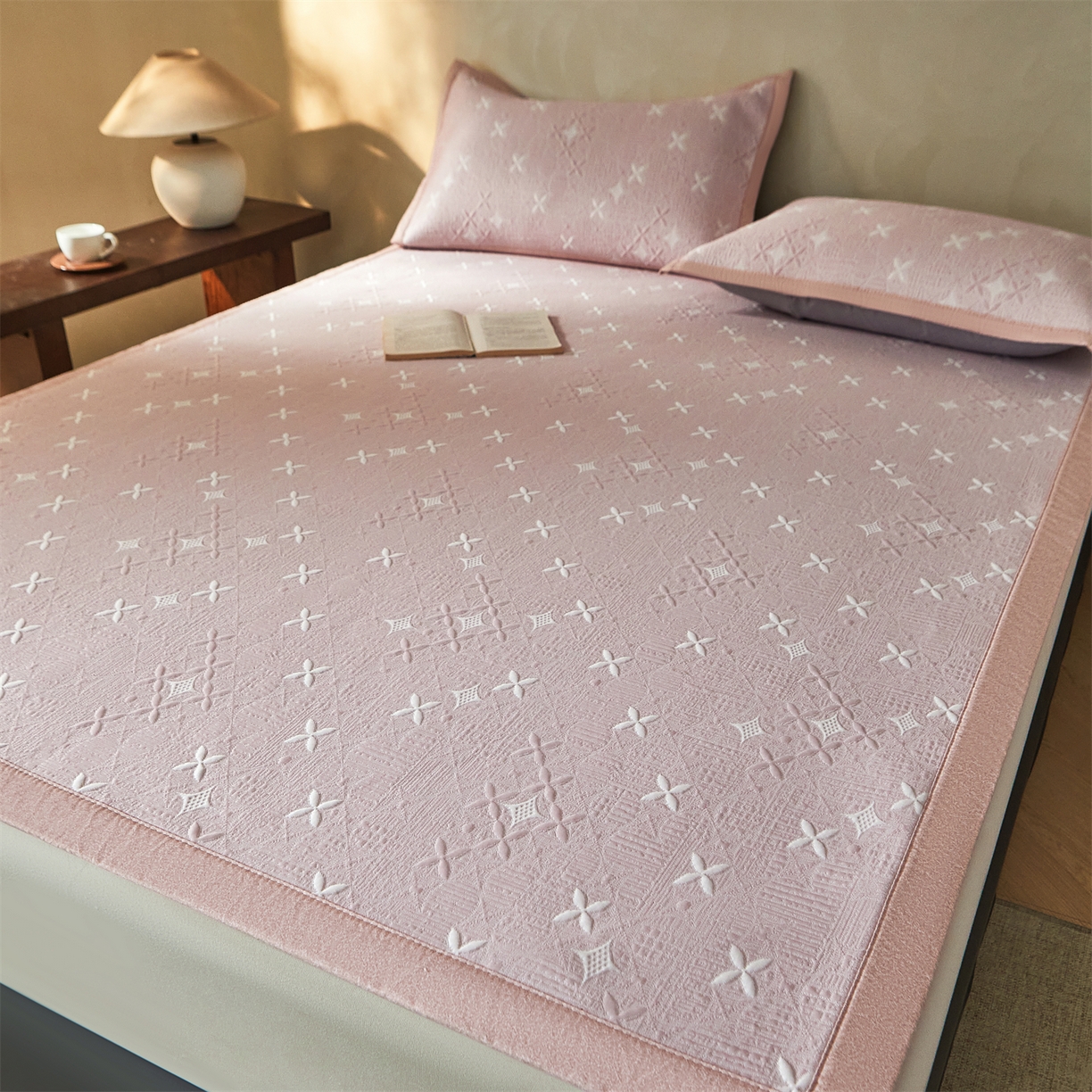 91家纺网 家纺一手货源 找家纺 慕木家纺 2026新款冰豆豆满天星凉席床笠席子凉席 床席款-满天星-粉